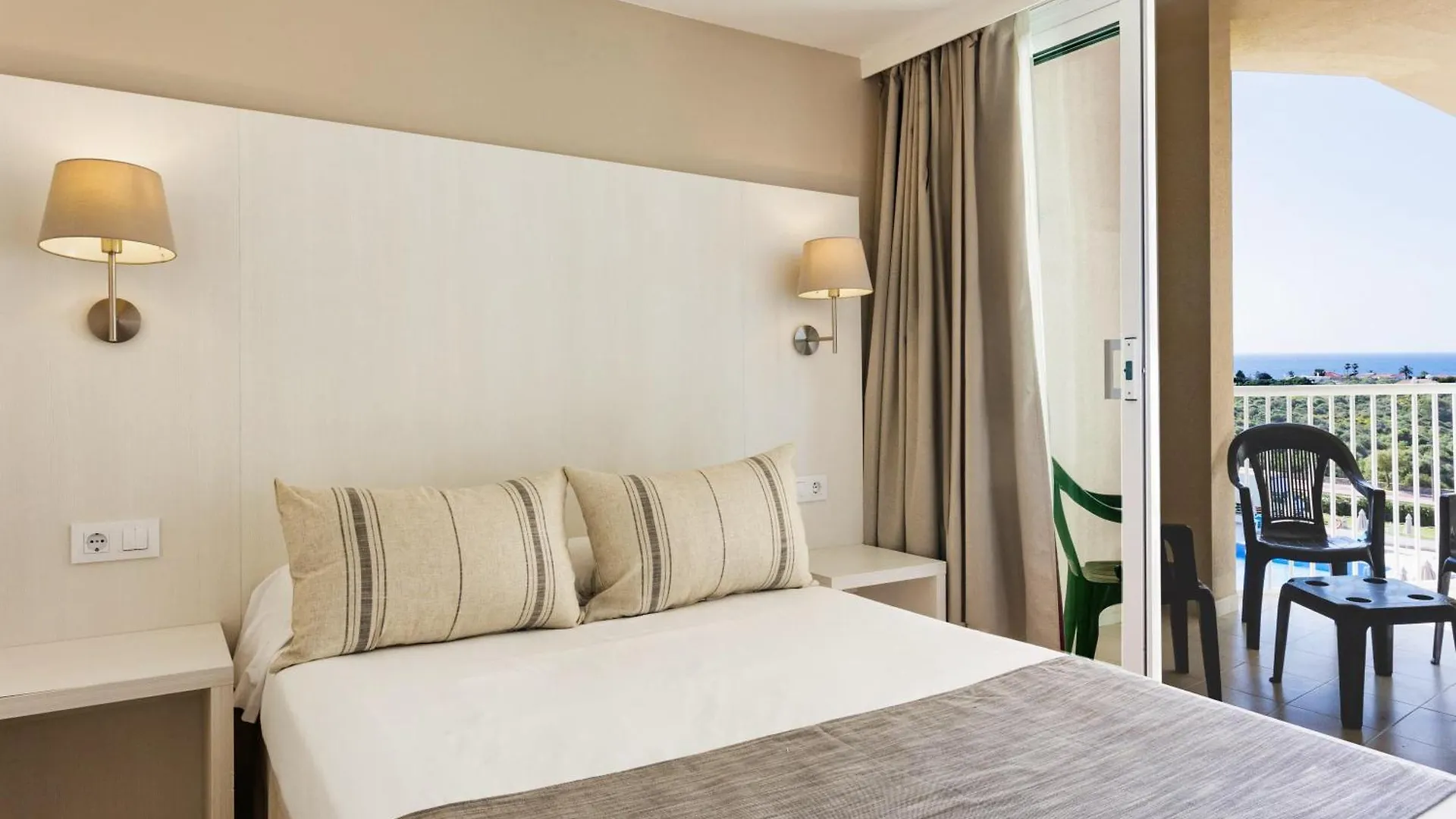 Hotel Minura Sur Menorca Punta Prima  4*, Punta Prima (Menorca) Spagna